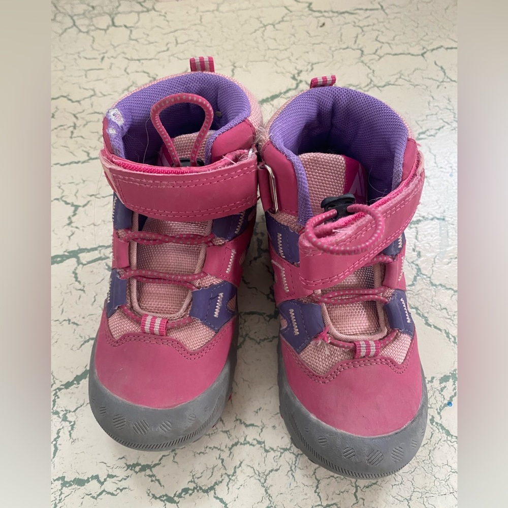 Girls hiking boots